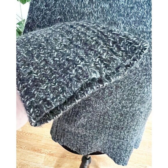 Express Turtle Neck Knit Sweater 80% Merino Wool sz(M) NWOT - Picture 5 of 7